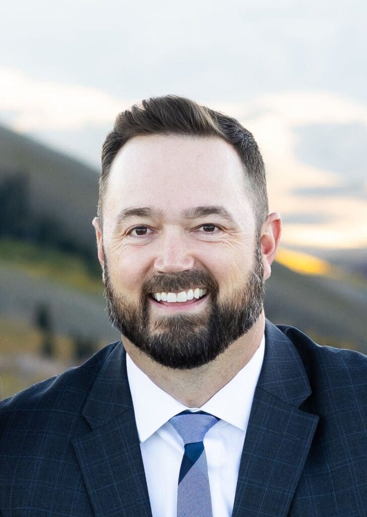Photo of Dustin Smith